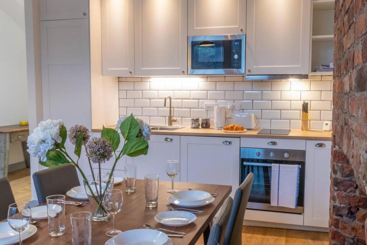 Pillo Rooms Serviced Apartments - Salford 맨체스터 외부 사진