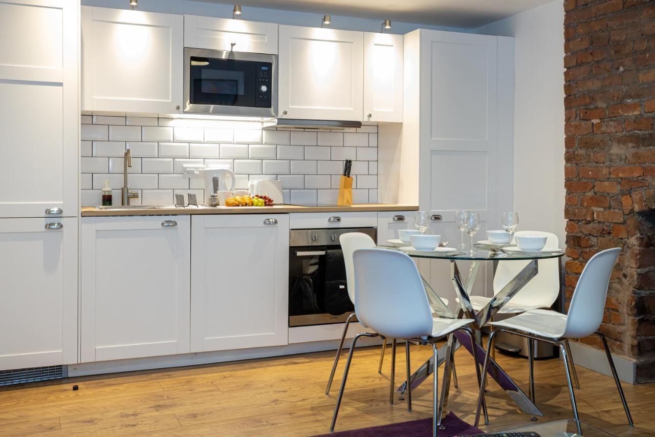 Pillo Rooms Serviced Apartments - Salford 맨체스터 외부 사진