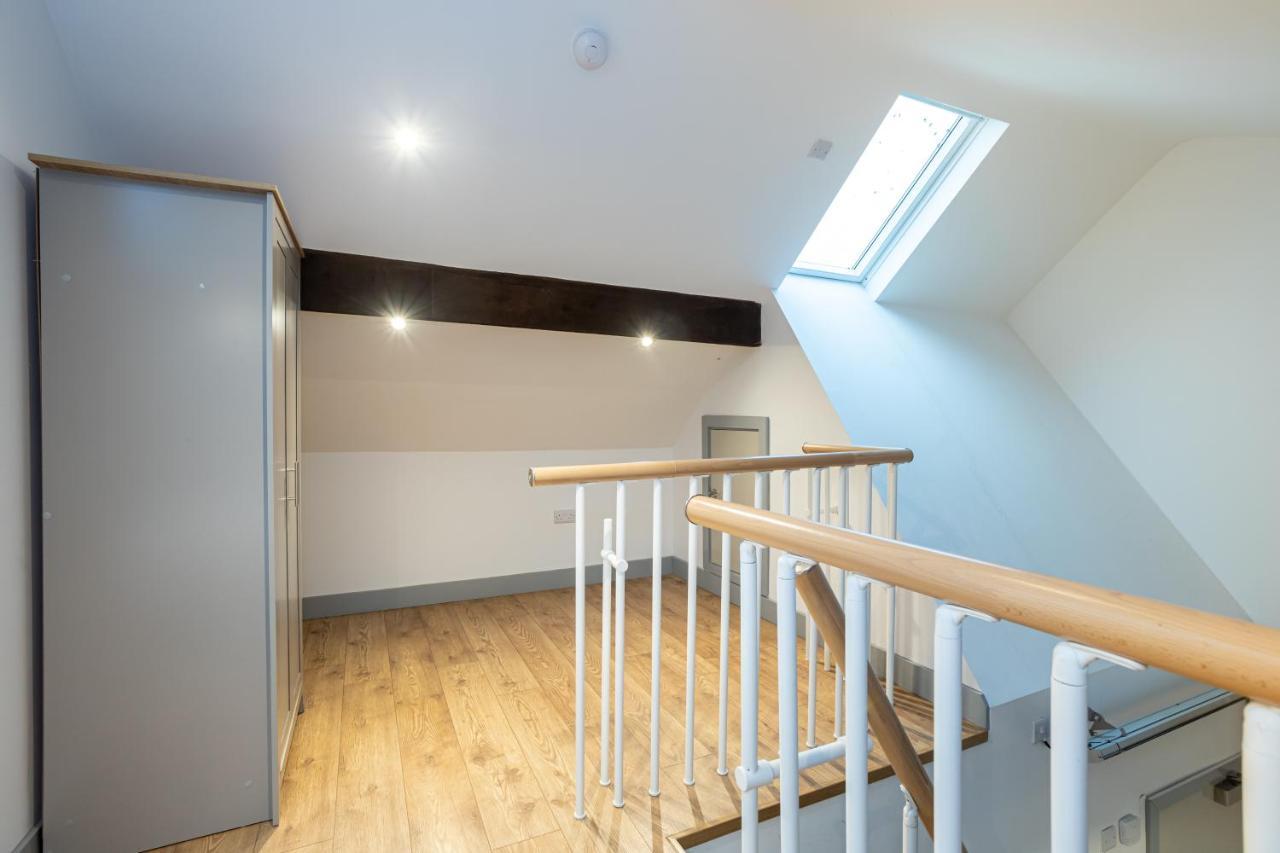 Pillo Rooms Serviced Apartments - Salford 맨체스터 외부 사진