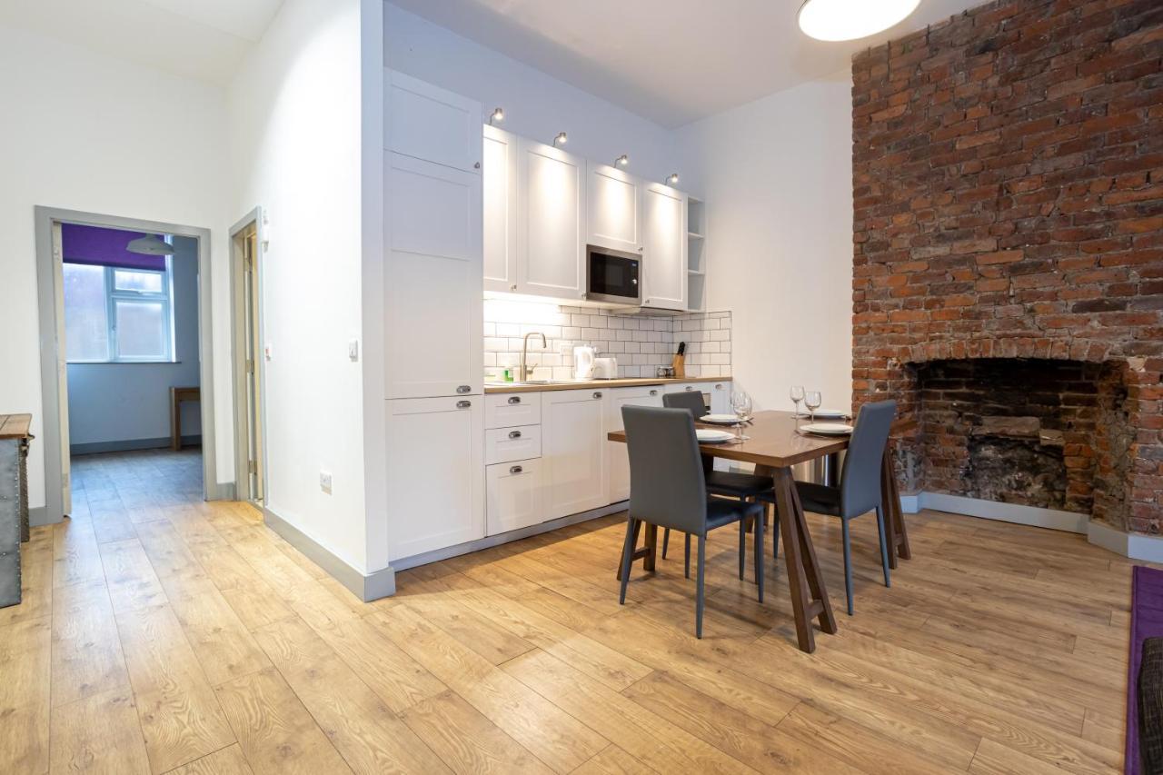 Pillo Rooms Serviced Apartments - Salford 맨체스터 외부 사진