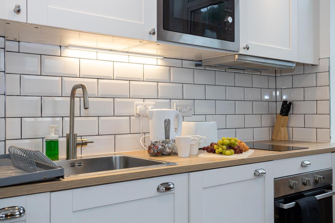 Pillo Rooms Serviced Apartments - Salford 맨체스터 외부 사진