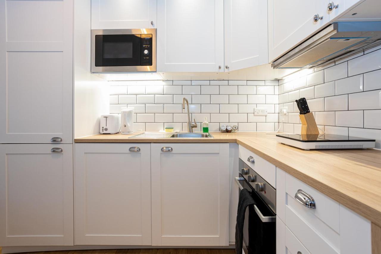 Pillo Rooms Serviced Apartments - Salford 맨체스터 외부 사진